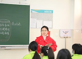 我校承办吴中区初中语文教研组长及中心组成员培训活动