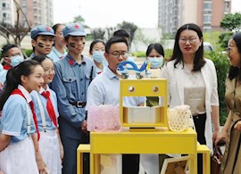 石湖中学走进吴中区特殊教育学校开展爱心捐赠活动