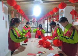 “锋”华正茂正当时！——石湖中学持续开展学雷锋主题活动