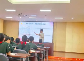 【向恒·德育】小记者课堂：点燃“精一少年”新闻梦