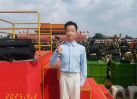 【行者·风采】 光荣！这位石中学子以歌声礼赞祖国，接受庄严检阅！