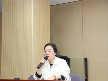 【弘文•科研】以例启思研无界，以智育人行致远